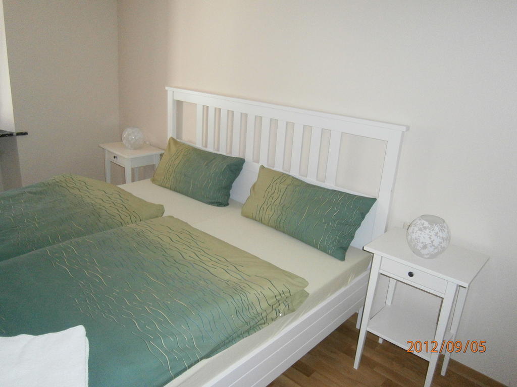 Pension Am Rheinsteig Hotel Leutesdorf Bilik gambar